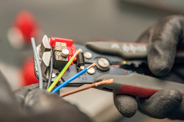 Best Emergency Electrical Repair  in Melrose, MA
