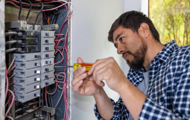 Best Electrical Troubleshooting Services  in Melrose, MA
